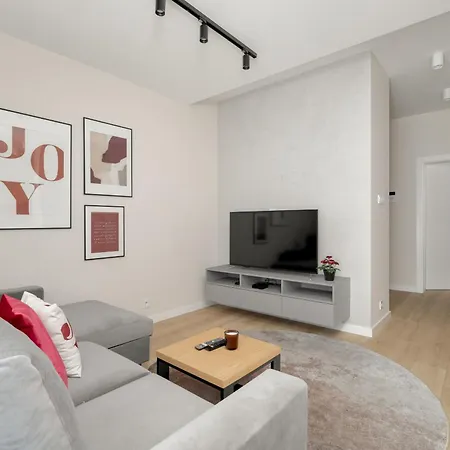 Апартаменты W Zielonej Okolicy Poznania Z Parkingiem By Renters