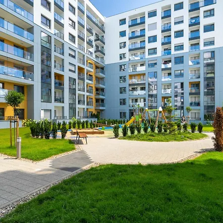 W Zielonej Okolicy Poznania Z Parkingiem By Renters Apartment *