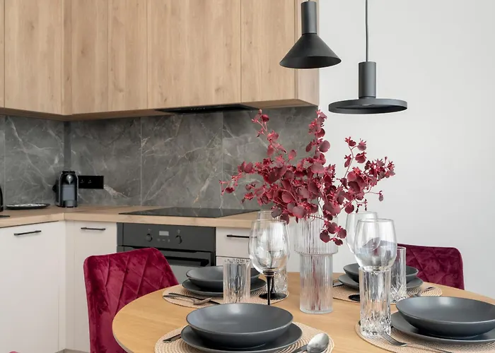 W Zielonej Okolicy Poznania Z Parkingiem By Renters شقة بوزنان