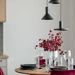 W Zielonej Okolicy Poznania Z Parkingiem By Renters