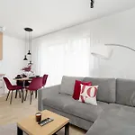 W Zielonej Okolicy Poznania Z Parkingiem By Renters * Poznan