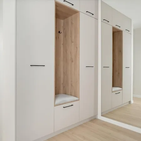 Apartman W Zielonej Okolicy Poznania Z Parkingiem By Renters