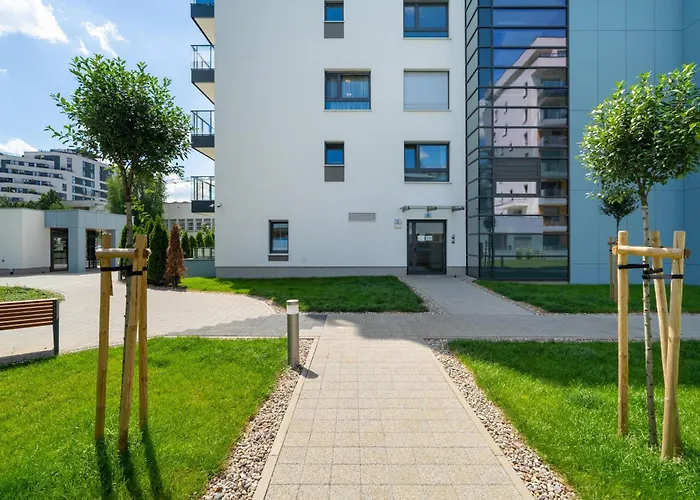 W Zielonej Okolicy Poznania Z Parkingiem By Renters * Poznań